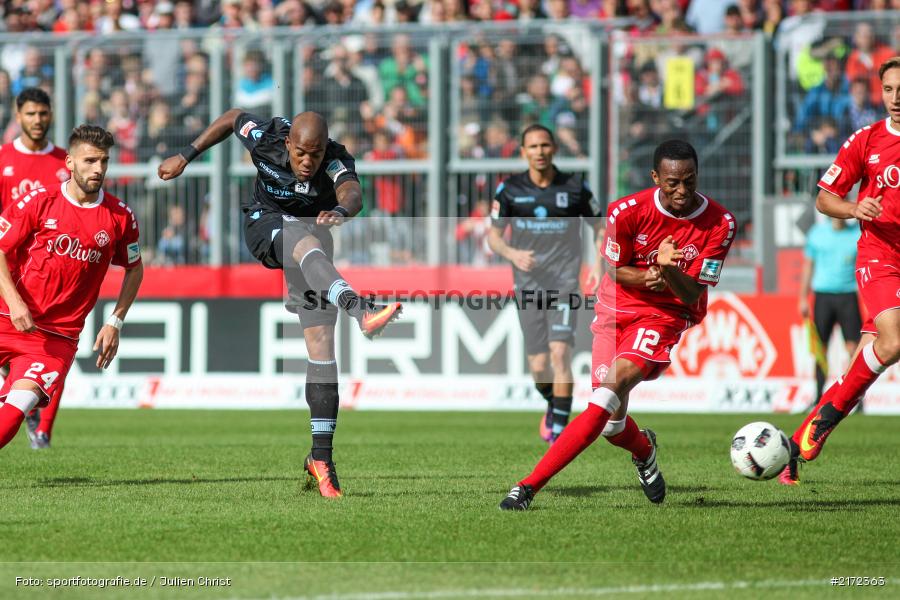 02.10.2016, Dallenberg, flyeralarm-Arena, 2. Bundesliga, TSV 1860 München, FC Würzburger Kickers - Bild-ID: 2172363 02.10.2016, Dallenberg, flyeralarm-Arena, 2. Bundesliga, TSV 1860 München, FC Würzburger Kickers - Bild-ID: 2172363