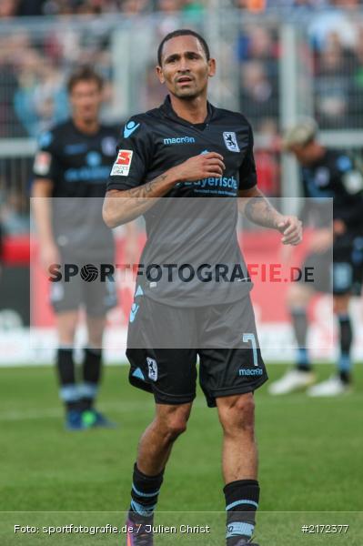 02.10.2016, Dallenberg, flyeralarm-Arena, 2. Bundesliga, TSV 1860 München, FC Würzburger Kickers - Bild-ID: 2172377 02.10.2016, Dallenberg, flyeralarm-Arena, 2. Bundesliga, TSV 1860 München, FC Würzburger Kickers - Bild-ID: 2172377