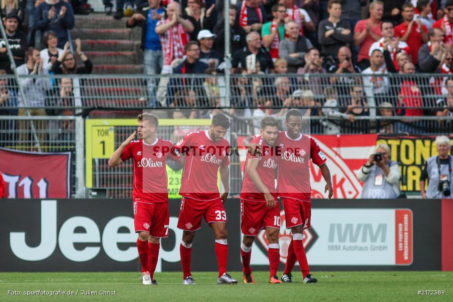 02.10.2016, Dallenberg, flyeralarm-Arena, 2. Bundesliga, TSV 1860 München, FC Würzburger Kickers - Bild-ID: 2172389 02.10.2016, Dallenberg, flyeralarm-Arena, 2. Bundesliga, TSV 1860 München, FC Würzburger Kickers - Bild-ID: 2172389