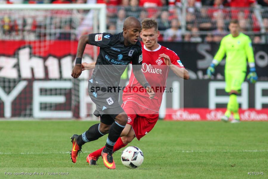 02.10.2016, Dallenberg, flyeralarm-Arena, 2. Bundesliga, TSV 1860 München, FC Würzburger Kickers - Bild-ID: 2172395 02.10.2016, Dallenberg, flyeralarm-Arena, 2. Bundesliga, TSV 1860 München, FC Würzburger Kickers - Bild-ID: 2172395