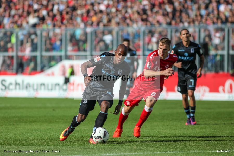 02.10.2016, Dallenberg, flyeralarm-Arena, 2. Bundesliga, TSV 1860 München, FC Würzburger Kickers - Bild-ID: 2172417 02.10.2016, Dallenberg, flyeralarm-Arena, 2. Bundesliga, TSV 1860 München, FC Würzburger Kickers - Bild-ID: 2172417