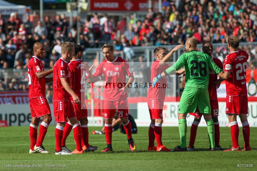 02.10.2016, Dallenberg, flyeralarm-Arena, Fussball, 2. Bundesliga, TSV 1860 München, FC Würzburger Kickers - Bild-ID: 2172428 02.10.2016, Dallenberg, flyeralarm-Arena, Fussball, 2. Bundesliga, TSV 1860 München, FC Würzburger Kickers - Bild-ID: 2172428