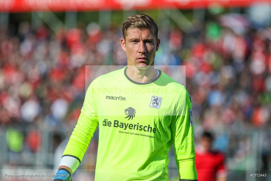 02.10.2016, Dallenberg, flyeralarm-Arena, Fussball, 2. Bundesliga, TSV 1860 München, FC Würzburger Kickers - Bild-ID: 2172443 02.10.2016, Dallenberg, flyeralarm-Arena, Fussball, 2. Bundesliga, TSV 1860 München, FC Würzburger Kickers - Bild-ID: 2172443