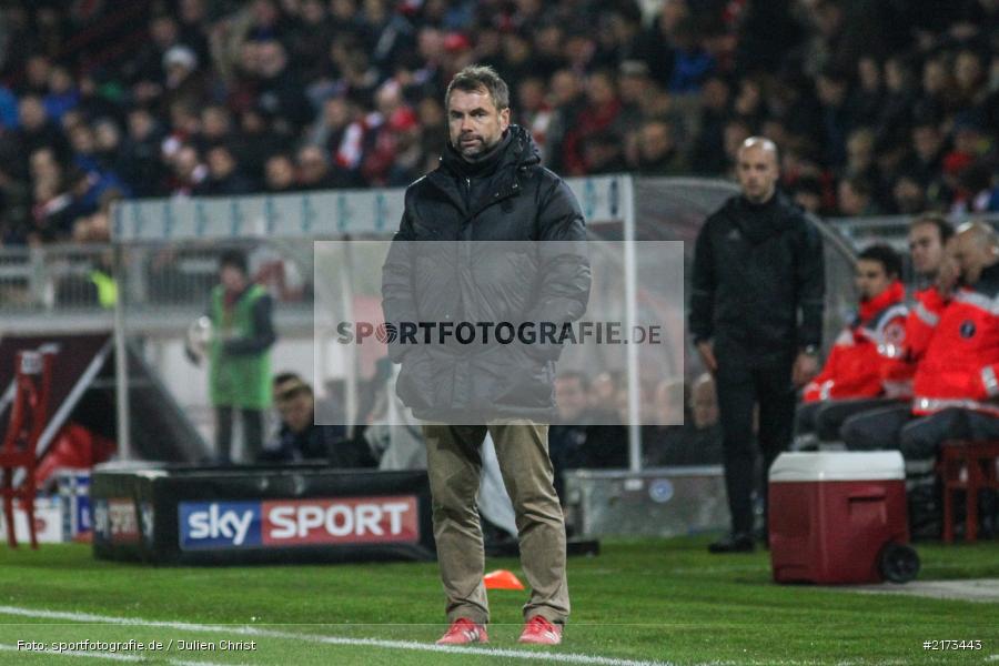 Bernd Hollerbach, Würzburg, Flyeralarm-Arena, Bundesliga, 21.10.2016, Fußball, 2. Bundesliga, Karlsruher SC, FC Würzburger Kickers - Bild-ID: 2173443