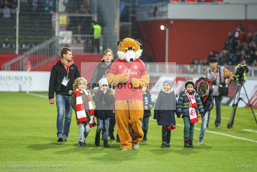 Fuchs, Kinderbetreuung, Würzburg, Flyeralarm-Arena, Bundesliga, 21.10.2016, Fußball, 2. Bundesliga, Karlsruher SC, FC Würzburger Kickers - Bild-ID: 2173453