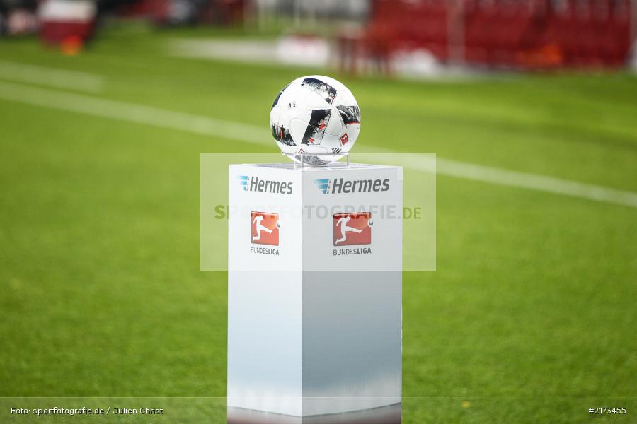 Torfabrik, Spielball, Matchball, Würzburg, Flyeralarm-Arena, Bundesliga, 21.10.2016, Fußball, 2. Bundesliga, Karlsruher SC, FC Würzburger Kickers - Bild-ID: 2173455