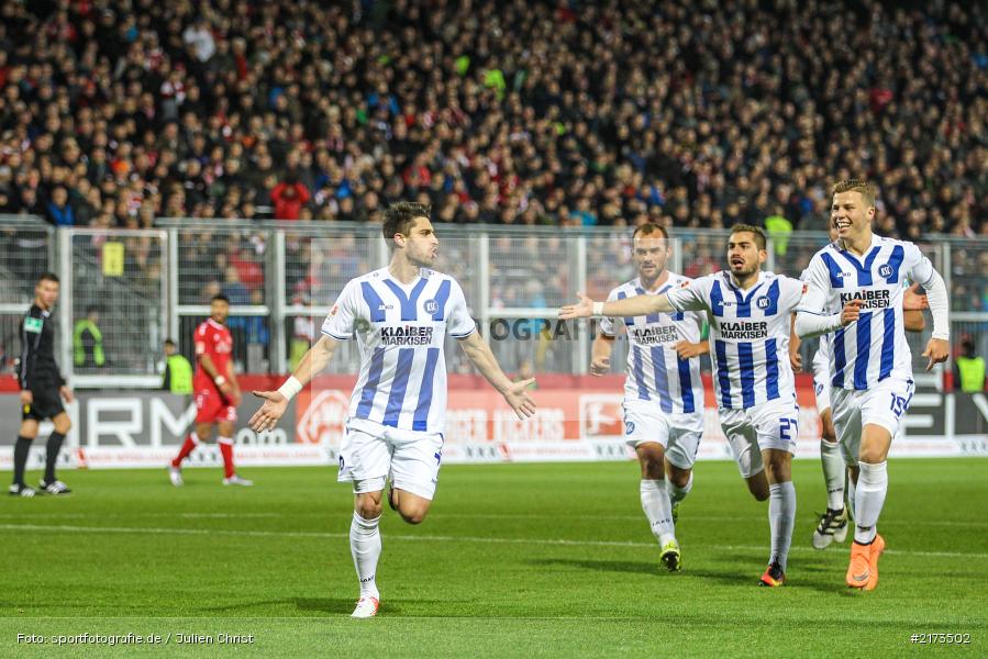Charalampos Mavrias, Erwin Hoffer, Moritz Stoppelkamp, Würzburg, Flyeralarm-Arena, Bundesliga, 21.10.2016, Fußball, 2. Bundesliga, Karlsruher SC, FC Würzburger Kickers - Bild-ID: 2173502