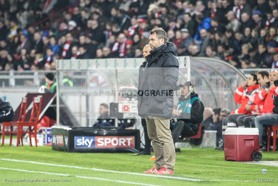 Bernd Hollerbach, Würzburg, Flyeralarm-Arena, Bundesliga, 21.10.2016, Fußball, 2. Bundesliga, Karlsruher SC, FC Würzburger Kickers - Bild-ID: 2173529