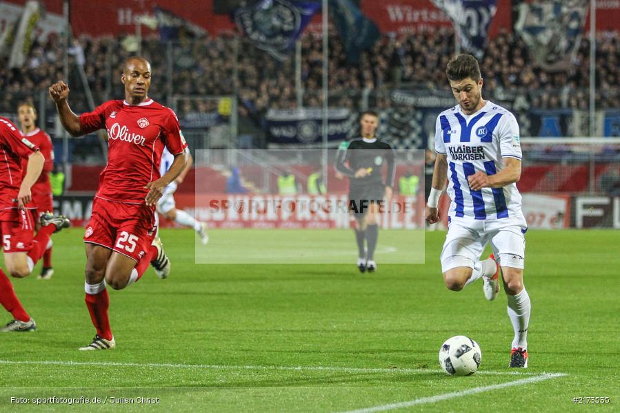 Moritz Stoppelkamp, David Pisot, Würzburg, Flyeralarm-Arena, Bundesliga, 21.10.2016, Fußball, 2. Bundesliga, Karlsruher SC, FC Würzburger Kickers - Bild-ID: 2173535