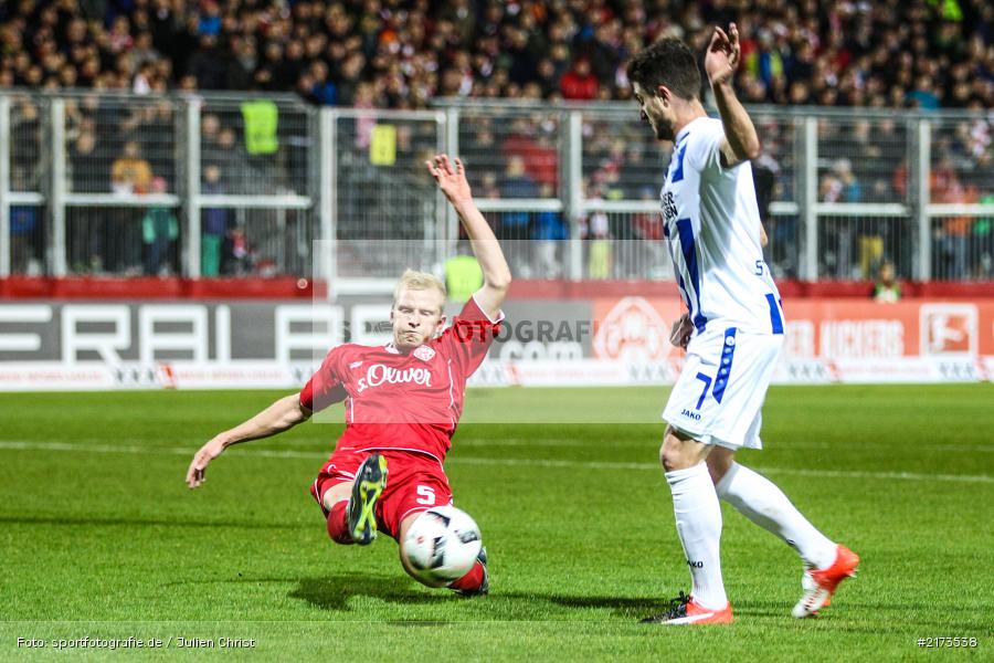 Moritz Stoppelkamp, Clemens Schoppenhauer, Würzburg, Flyeralarm-Arena, Bundesliga, 21.10.2016, Fußball, 2. Bundesliga, Karlsruher SC, FC Würzburger Kickers - Bild-ID: 2173538
