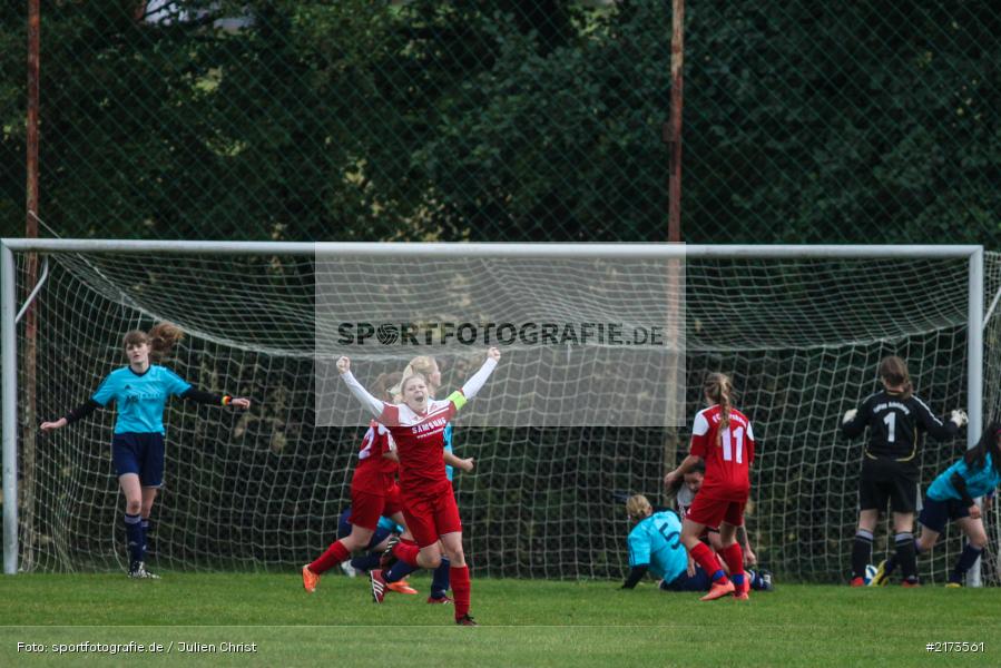Julia Hildenbeutel, Fussball, 22.10.2016, Bezirksliga Frauen, SpVgg Adelsberg, FC Karsbach 2 - Bild-ID: 2173561