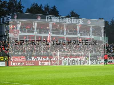 Fotos von FC Würzburger Kickers - Karlsruher SC auf sportfotografie.de