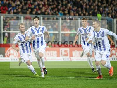 Fotos von FC Würzburger Kickers - Karlsruher SC auf sportfotografie.de