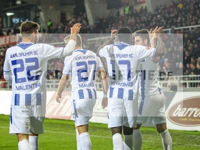 Fotos von FC Würzburger Kickers - Karlsruher SC auf sportfotografie.de