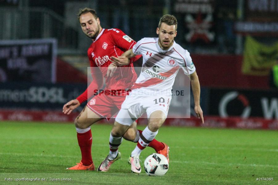 Christopher Buchtmann, Rico Benatelli, 2. Bundesliga, 07.11.2016, Würzburg, flyeralarm Arena, FC St. Pauli, FC Würzburger Kickers - Bild-ID: 2174085
