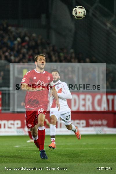 Sebastian Neumann, 2. Bundesliga, 07.11.2016, Würzburg, flyeralarm Arena, FC St. Pauli, FC Würzburger Kickers - Bild-ID: 2174091