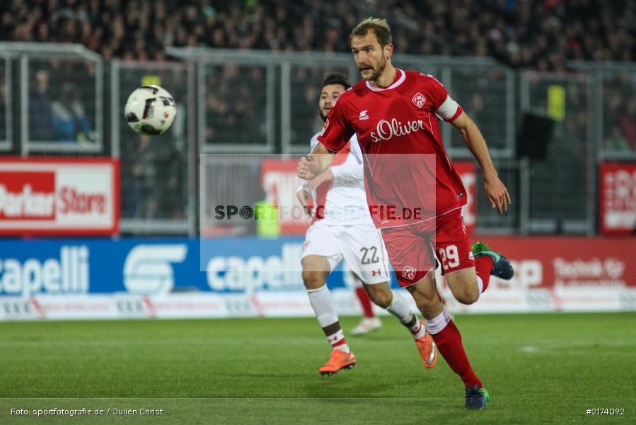 Sebastian Neumann, 2. Bundesliga, 07.11.2016, Würzburg, flyeralarm Arena, FC St. Pauli, FC Würzburger Kickers - Bild-ID: 2174092