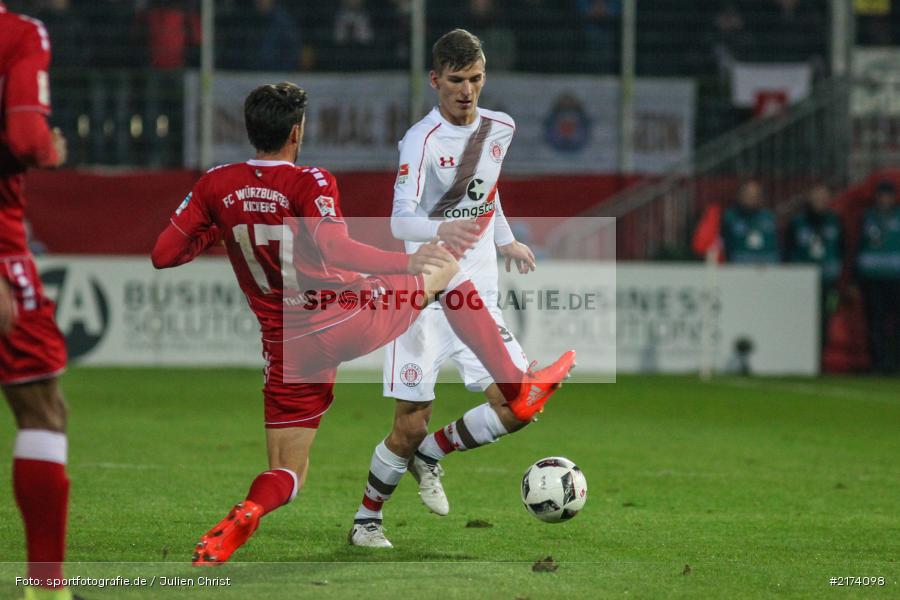 Maurice Jerome Litka, Sascha Traut, 2. Bundesliga, 07.11.2016, Würzburg, flyeralarm Arena, FC St. Pauli, FC Würzburger Kickers - Bild-ID: 2174098