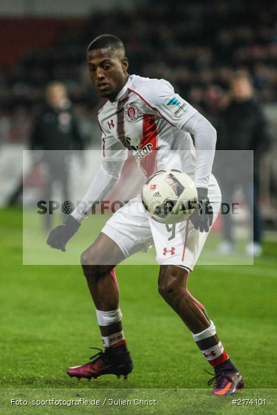 Fafà Picault, 2. Bundesliga, 07.11.2016, Würzburg, flyeralarm Arena, FC St. Pauli, FC Würzburger Kickers - Bild-ID: 2174101