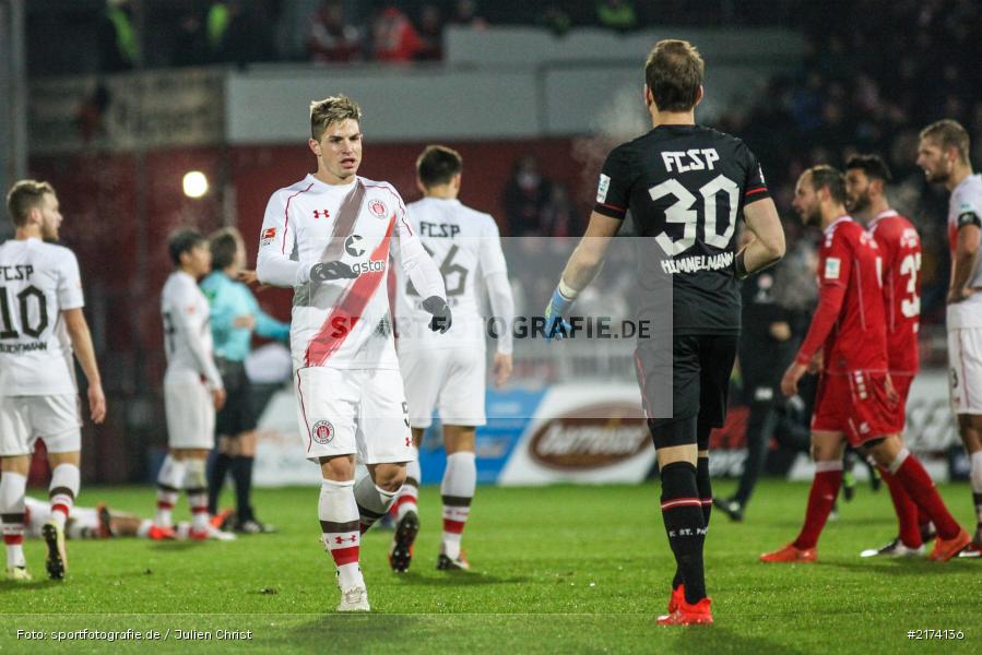 Robin Himmelmann, 2. Bundesliga, 07.11.2016, Würzburg, flyeralarm Arena, FC St. Pauli, FC Würzburger Kickers - Bild-ID: 2174136