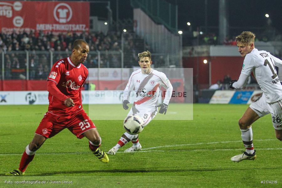 Marc Hornschuh, David Pisot, 07.11.2016, Würzburg, flyeralarm Arena, 2. Bundesliga, FC St. Pauli, FC Würzburger Kickers - Bild-ID: 2174218