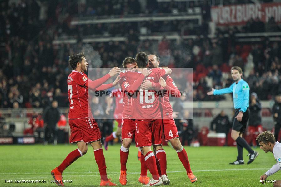 Sascha Traut, Rico Benatelli, Peter Kurzweg, 07.11.2016, Würzburg, flyeralarm Arena, Fussball, 2. Bundesliga, FC St. Pauli, FC Würzburger Kickers - Bild-ID: 2174245