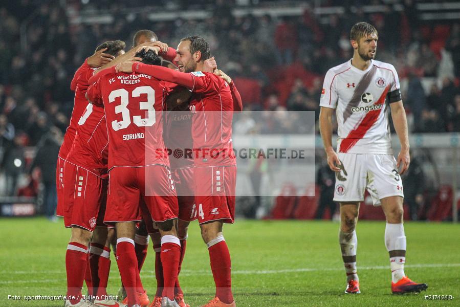 Sascha Traut, Lasse Sobiech, Rico Benatelli, Peter Kurzweg, 07.11.2016, Würzburg, flyeralarm Arena, Fussball, 2. Bundesliga, FC St. Pauli, FC Würzburger Kickers - Bild-ID: 2174248