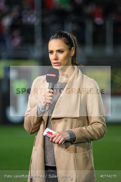 Esther Sedlaczek, 07.11.2016, Würzburg, flyeralarm Arena, Fussball, 2. Bundesliga, FC St. Pauli, FC Würzburger Kickers - Bild-ID: 2174275 Esther Sedlaczek, 07.11.2016, Würzburg, flyeralarm Arena, Fussball, 2. Bundesliga, FC St. Pauli, FC Würzburger Kickers - Bild-ID: 2174275