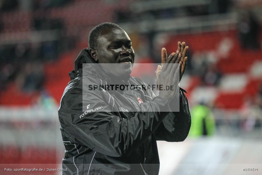 Lamine Cissé, Würzburg, flyeralarm Arena, 25.11.2016, Fussball, 2. Bundesliga, FC Erzgebirga Aue, FC Würzburger Kickers - Bild-ID: 2174591 Lamine Cissé, Würzburg, flyeralarm Arena, 25.11.2016, Fussball, 2. Bundesliga, FC Erzgebirga Aue, FC Würzburger Kickers - Bild-ID: 2174591