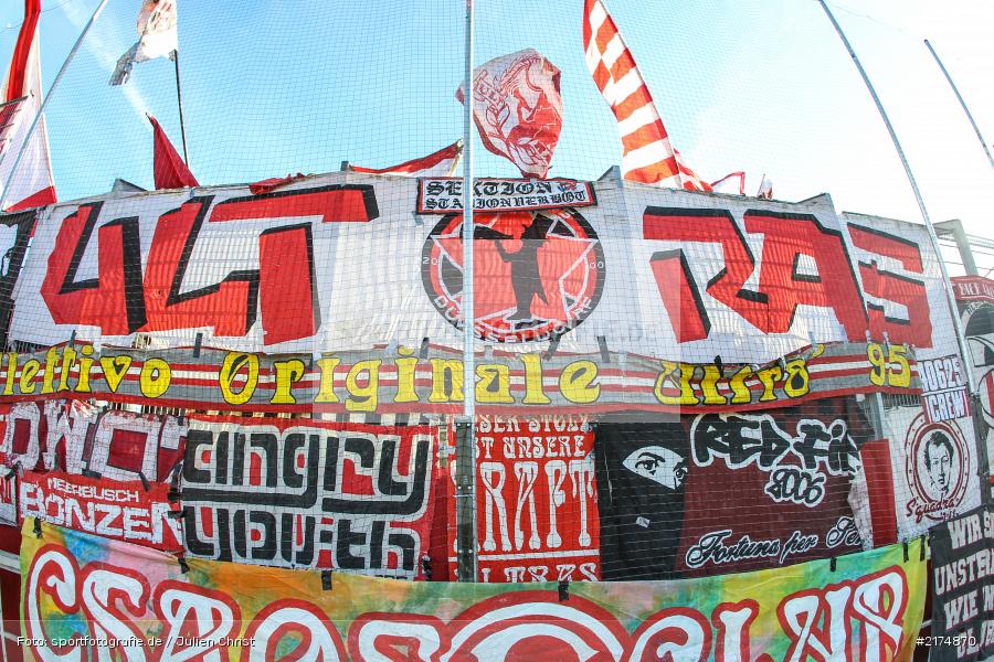 Tribüne, Banner, Ultras, flyeralarm Arena, Fortuna Düsseldorf, FC Würzburger Kickers, 2. Bundesliga, 04.12.2016 - Bild-ID: 2174870