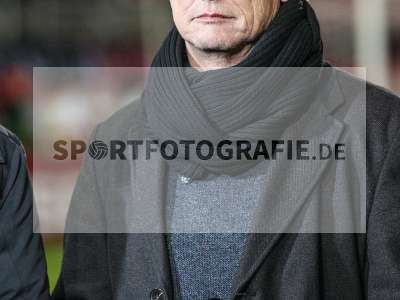Fotos von FC Würzburger Kickers - FC St. Pauli auf sportfotografie.de