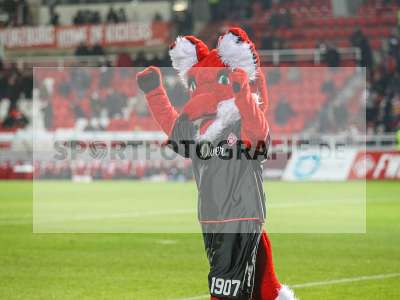 Fotos von FC Würzburger Kickers - FC Erzgebirge Aue auf sportfotografie.de