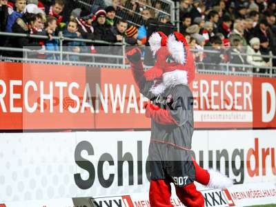 Fotos von FC Würzburger Kickers - FC Erzgebirge Aue auf sportfotografie.de