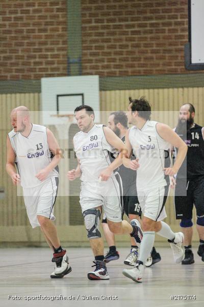 Steffen Miksch, Tim Kretz, Andi Rützel, TV Marktheidenfeld, TV Burgsinn, Sinngrundhalle, Burgsinn, 11.12.2016 - Bild-ID: 2175174