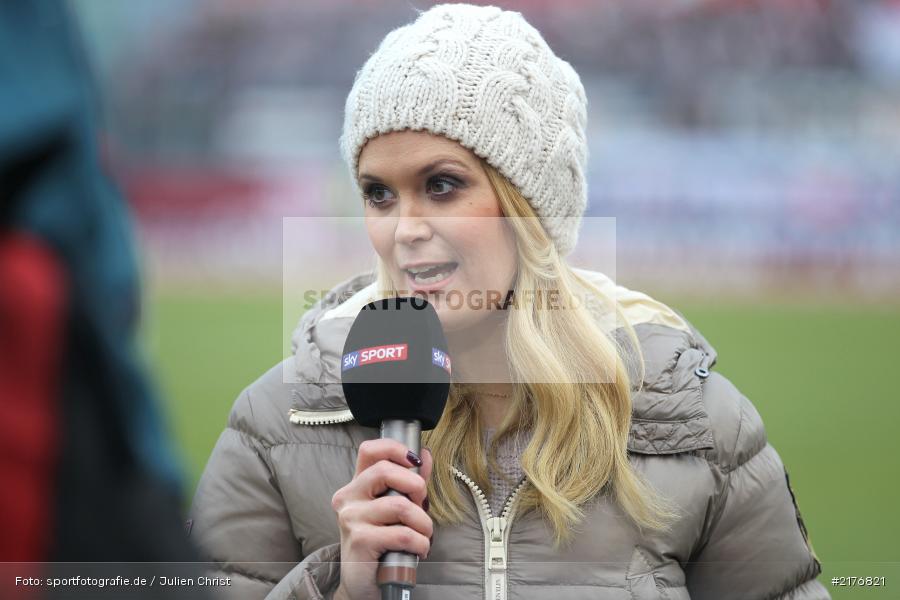 sky, Anna Sara Lange, FWK 1907, Würzburg, 2. Bundesliga, flyeralarm Arena, FC Würzburger Kickers - Bild-ID: 2176821