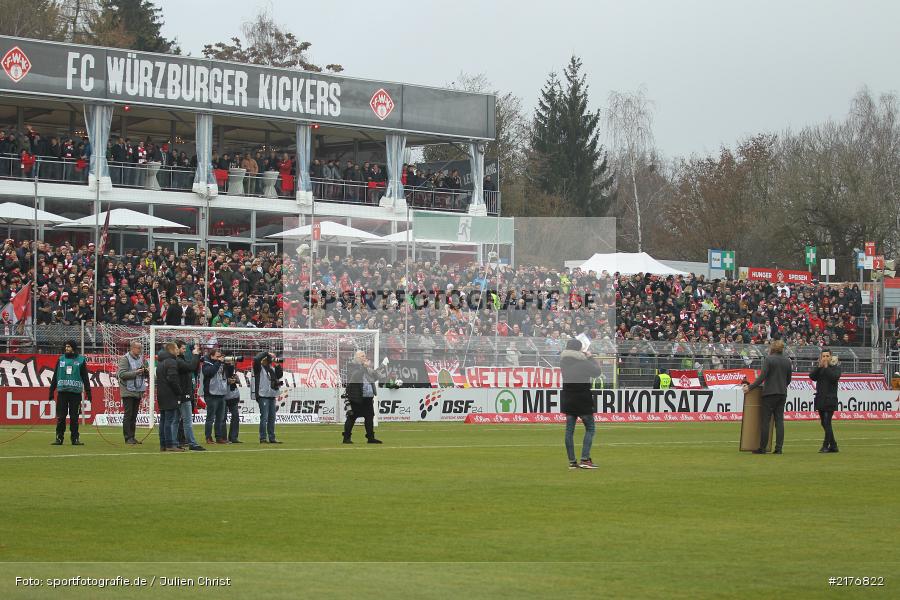 Verabschiedung, Daniel Sauer, Amir Shapourzadeh, FWK 1907, Würzburg, 2. Bundesliga, flyeralarm Arena, FC Würzburger Kickers - Bild-ID: 2176822 Verabschiedung, Daniel Sauer, Amir Shapourzadeh, FWK 1907, Würzburg, 2. Bundesliga, flyeralarm Arena, FC Würzburger Kickers - Bild-ID: 2176822