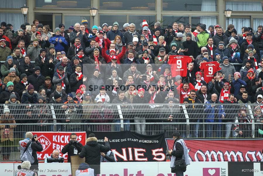 Fans, Verabschiedung, Amir Shapourzadeh, FWK 1907, Würzburg, 2. Bundesliga, flyeralarm Arena, FC Würzburger Kickers - Bild-ID: 2176826