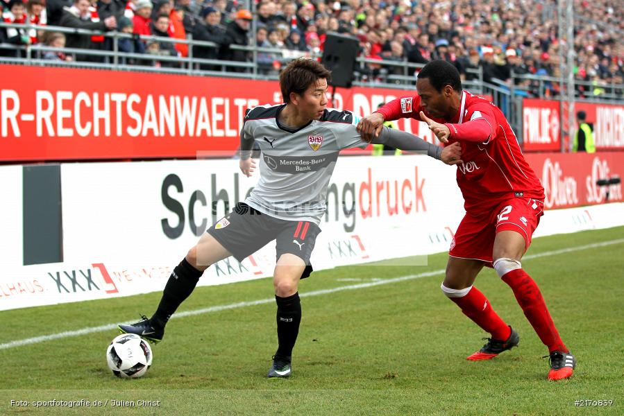 Júnior Díaz, Takuma Asano, VfB Stuttgart, FWK 1907, Würzburg, 2. Bundesliga, flyeralarm Arena, FC Würzburger Kickers - Bild-ID: 2176839