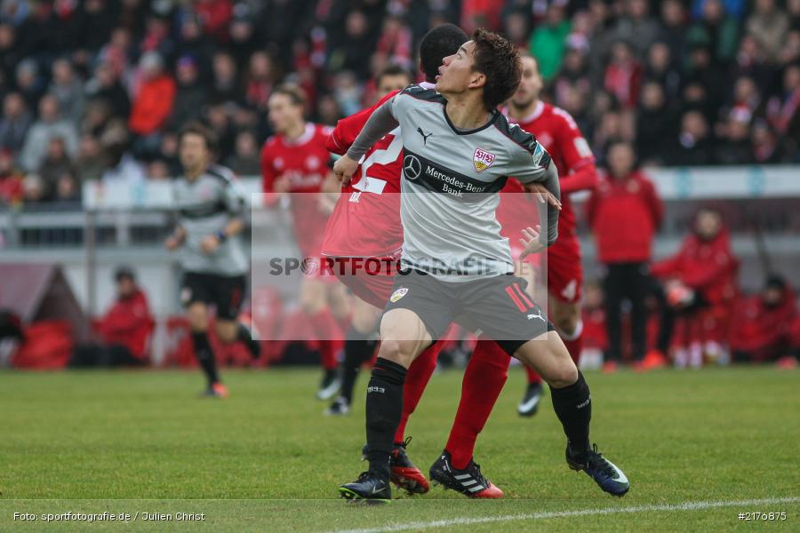 Júnior Díaz, Takuma Asano, VfB Stuttgart, FWK 1907, Würzburg, 2. Bundesliga, flyeralarm Arena, FC Würzburger Kickers - Bild-ID: 2176875