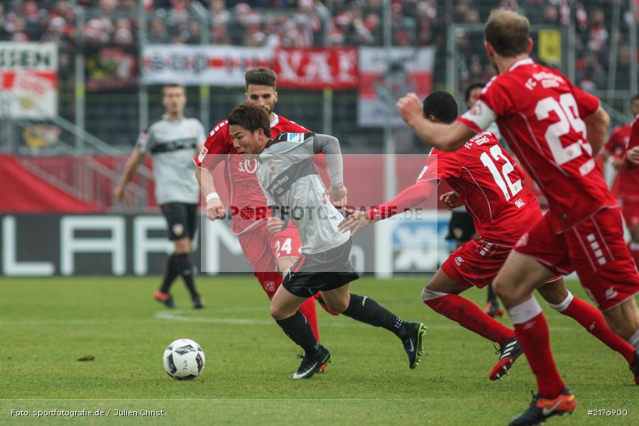 Júnior Díaz, Takuma Asano, VfB Stuttgart, FWK 1907, Würzburg, 2. Bundesliga, flyeralarm Arena, FC Würzburger Kickers - Bild-ID: 2176900
