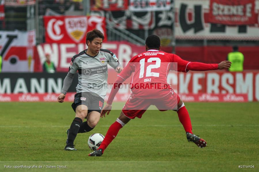 Júnior Díaz, Takuma Asano, VfB Stuttgart, FWK 1907, Würzburg, 2. Bundesliga, flyeralarm Arena, FC Würzburger Kickers - Bild-ID: 2176904