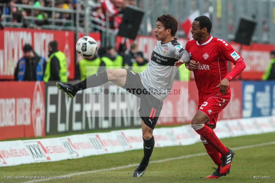 Júnior Díaz, Takuma Asano, VfB Stuttgart, FWK 1907, Würzburg, 2. Bundesliga, flyeralarm Arena, FC Würzburger Kickers - Bild-ID: 2176907