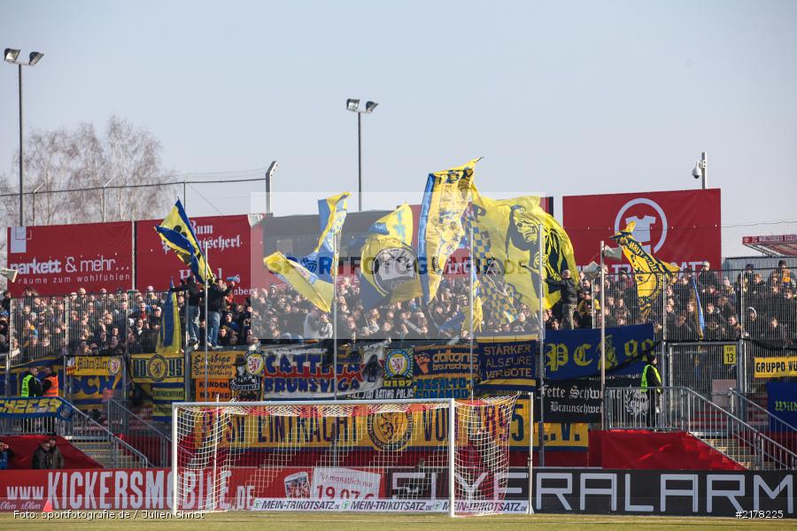 Gäste-Fanblock, 28.01.2017, 2. Bundesliga, Eintracht Braunschweig, FC Würzburger Kickers - Bild-ID: 2178225 Gäste-Fanblock, 28.01.2017, 2. Bundesliga, Eintracht Braunschweig, FC Würzburger Kickers - Bild-ID: 2178225