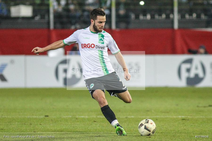 Niko Gießelmann, 24.02.2017, Dallenberg, flyeralarm Arena, Fussball, 2. Bundesliga, SpVgg Greuther Fürth, FC Würzburger Kickers - Bild-ID: 2178858