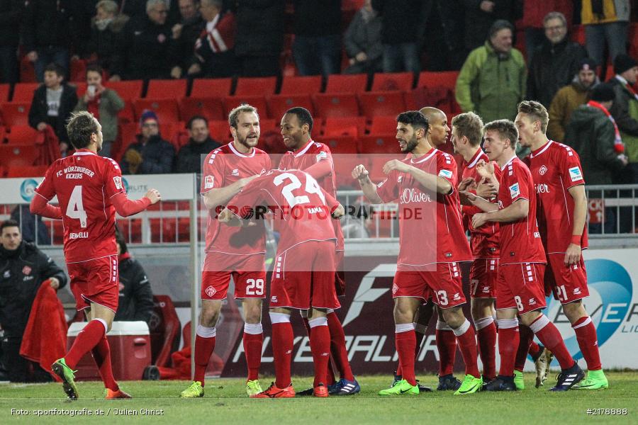 Júnior Díaz, Rico Benatelli, Sebastian Ernst, Emanuel Taffertshofer, David Pisot, Elia Soriano, Sebastian Neumann, Tobias Schröck, 24.02.2017, Dallenberg, flyeralarm Arena, Fussball, 2. Bundesliga, SpVgg Greuther Fürth, FC Würzburger Kickers - Bild-ID: 2178888