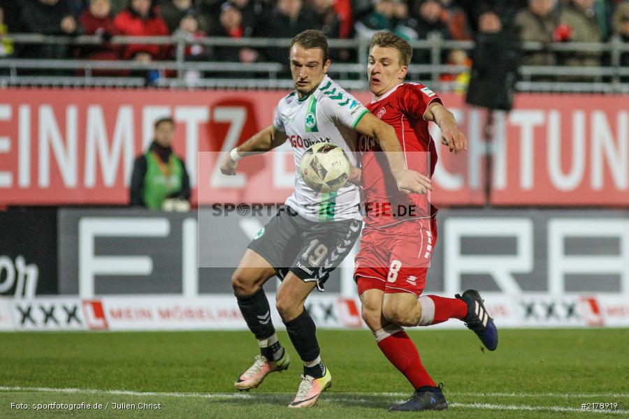 Emanuel Taffertshofer, Veton Berisha, 24.02.2017, Dallenberg, flyeralarm Arena, Fussball, 2. Bundesliga, SpVgg Greuther Fürth, FC Würzburger Kickers - Bild-ID: 2178919
