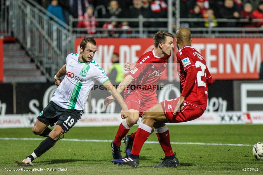 Veton Berisha, Emanuel Taffertshofer, 24.02.2017, Dallenberg, flyeralarm Arena, Fussball, 2. Bundesliga, SpVgg Greuther Fürth, FC Würzburger Kickers - Bild-ID: 2178962