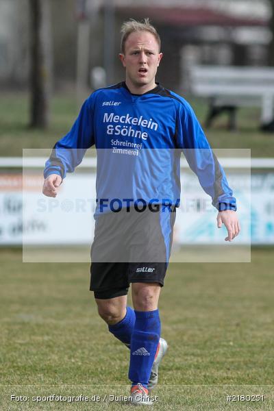 Lukas Weimer, TSV Uettingen, TSV Retzbach, Kreisliga Würzburg, 05.03.2017 - Bild-ID: 2180251