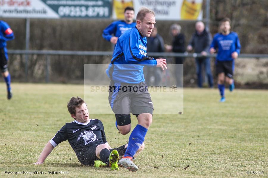 Lukas Weimer, Marco Schrenker, TSV Uettingen, TSV Retzbach, Kreisliga Würzburg, 05.03.2017 - Bild-ID: 2180265