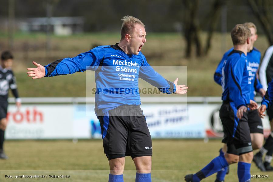 Lukas Weimer, TSV Uettingen, TSV Retzbach, Kreisliga Würzburg, 05.03.2017 - Bild-ID: 2180290